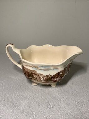 Johnson Bros, old English countryside Gravy Boat sauce made in England